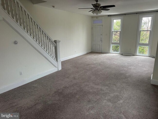 Foto del edificio - 64 Church Rd