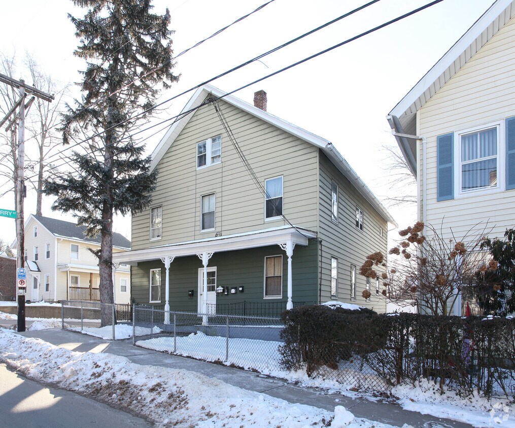 Primary Photo - 56 Sylvan Ave