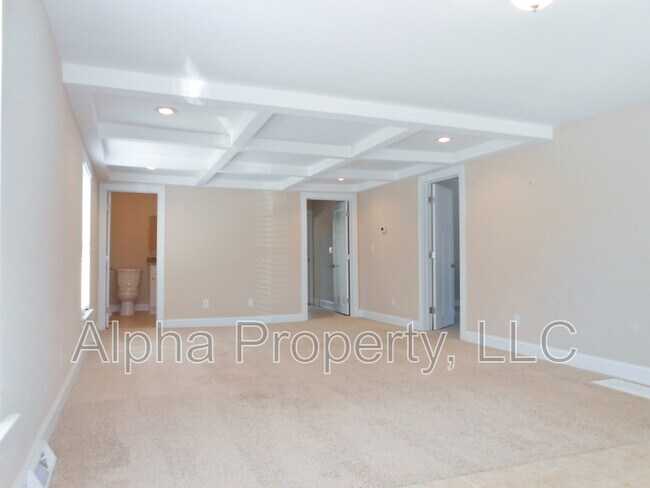 Foto del edificio - 111 Tubbs Mountain Rd