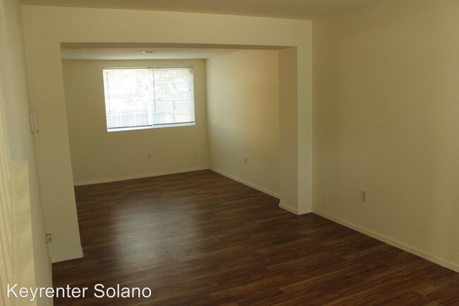 Building Photo - 4 br, 2.5 bath House - 711 Daniels Ave