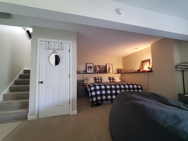 Foto del edificio - 4010 N Lakeside Dr