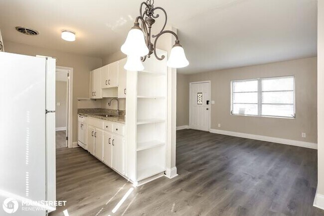 Foto del edificio - 13460 GILLESPIE AVE #2, JACKSONVILLE, FL 3...