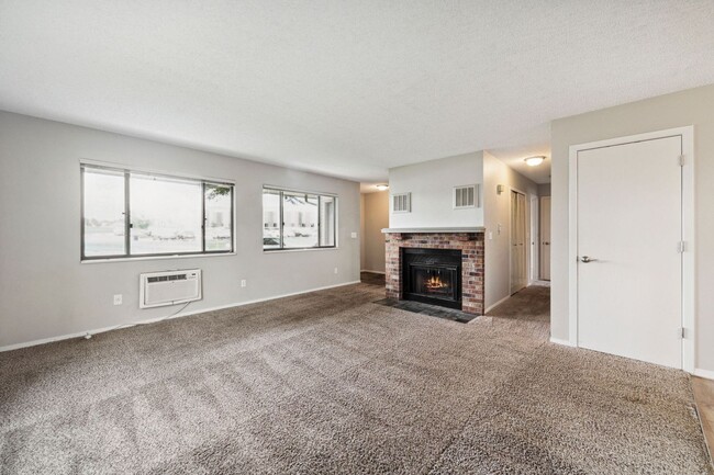 Building Photo - 2193 35th Ave Ct