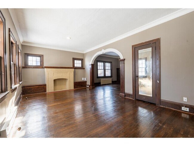 Foto del edificio - 1917 N Newton Ave