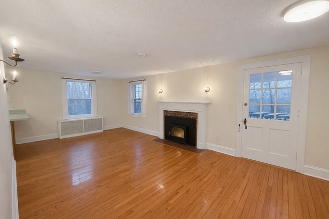 Building Photo - 329 N Eagleville Rd