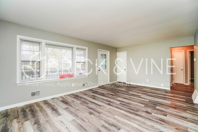 Building Photo - 1374 Byron Ave