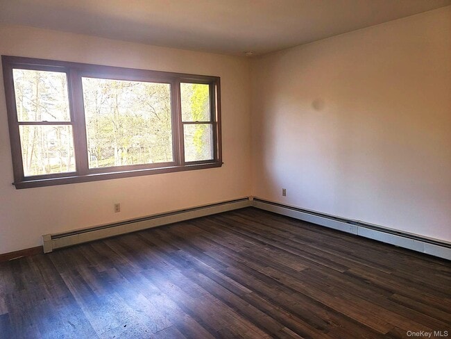 Building Photo - 1022 Violet Ave