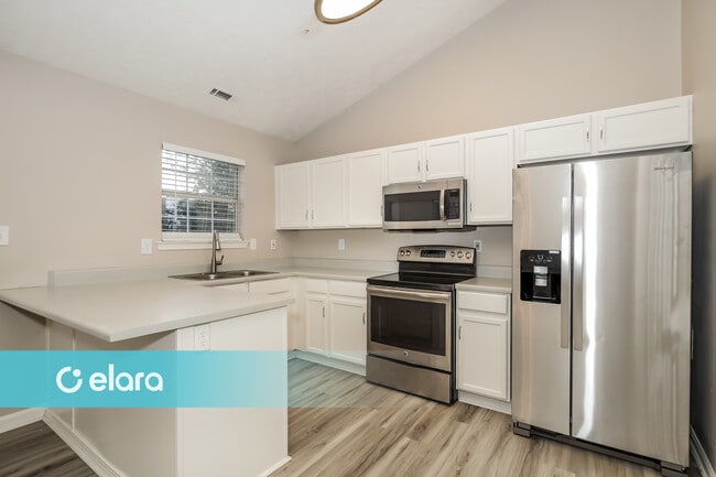 Building Photo - 7011 REGENCY LN