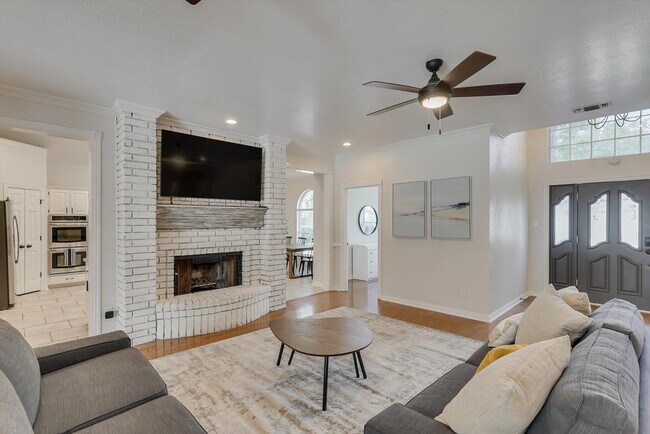 Building Photo - 7701 Ridgeway Ct