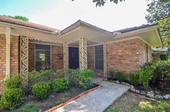 Foto del edificio - 5206 Darnell St