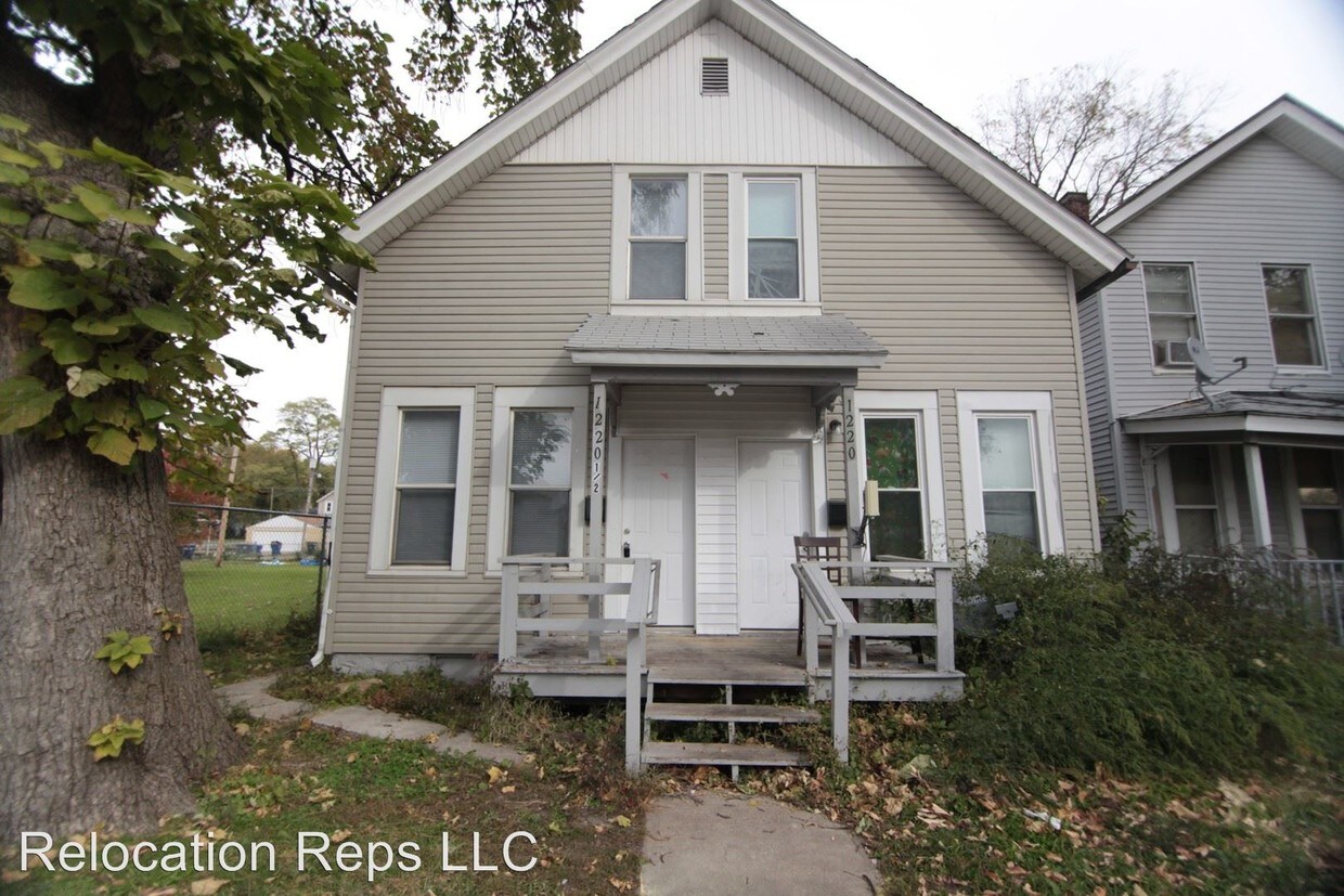 Primary Photo - 1220 W 5th St