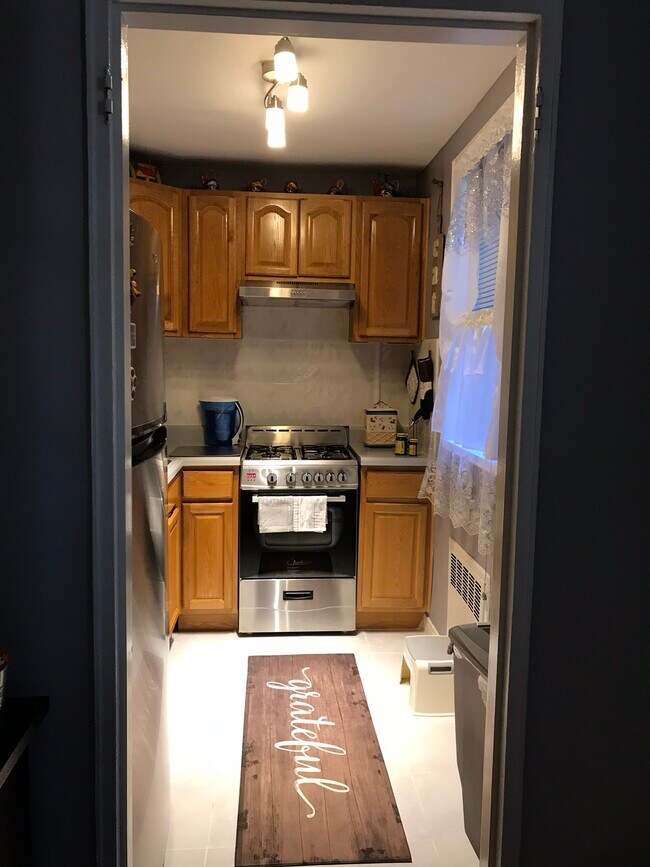 Foto del edificio - 1275 E 51st St