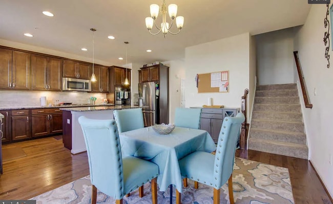 Building Photo - 517 Pebblebrook Ln