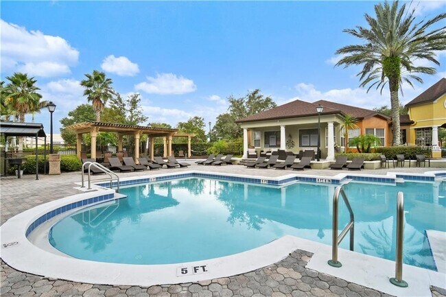 Foto del edificio - Gorgeous 2/2 condo for rent next to Waterford Lakes Town Center and UCF