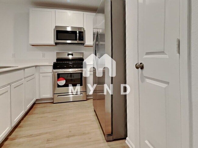 Building Photo - 9002 Burnet Flds Dr