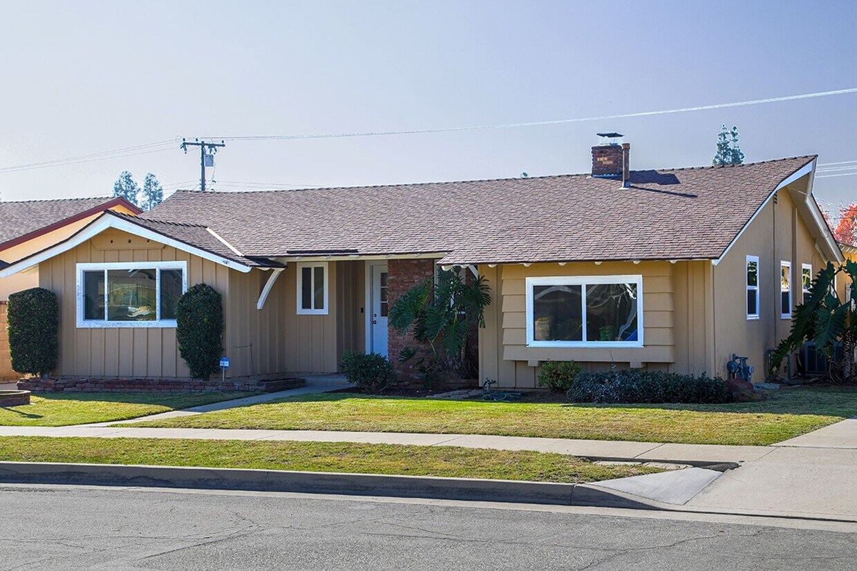 Beautiful Remodeled Single Family Home wit... House Rental in