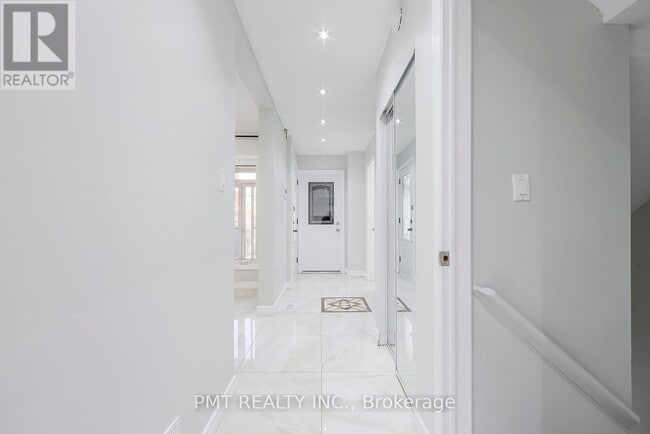 Building Photo - 26 Granada Crescent