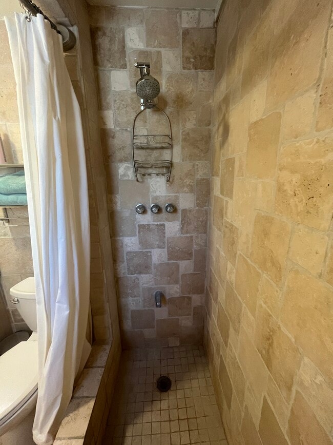 Building Photo - 4201 E Oxford Dr