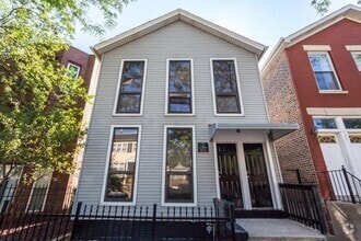 Building Photo - 923 S Carpenter St
