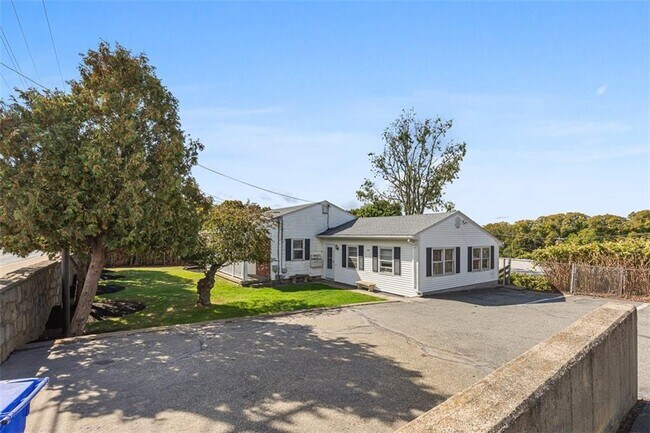 Foto del edificio - 3421 Pawtucket Ave