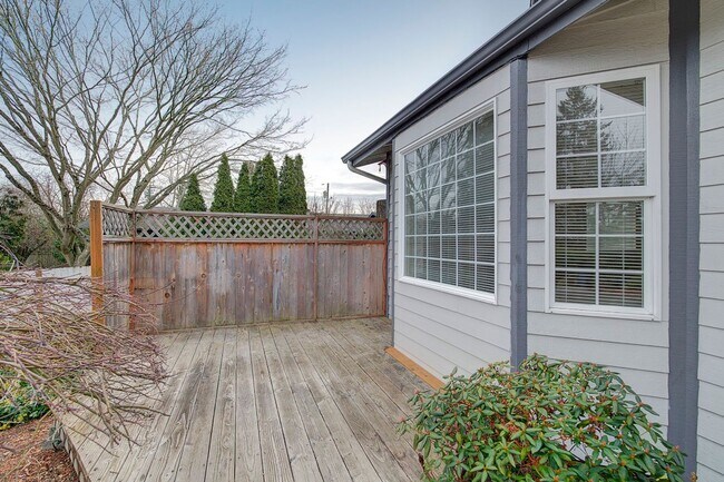 Foto del edificio - 3Bd/2.5Ba Lynnwood Duplex