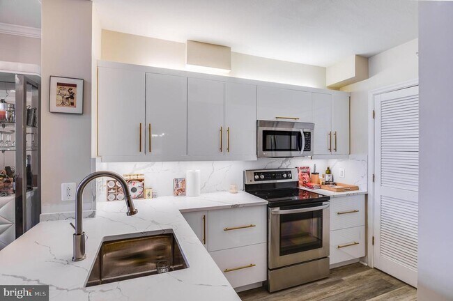 Foto del edificio - 631 D St NW