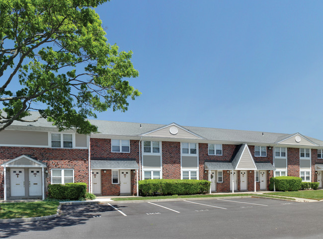 Southern Meadows Apartments - Bayport, NY | Apartments.com