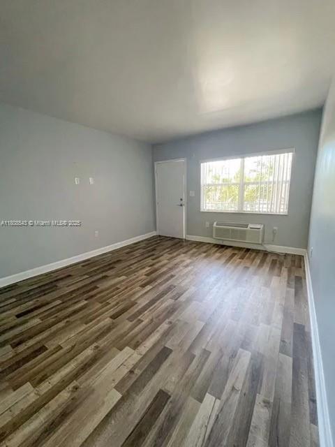 Building Photo - 8000 NE Bayshore Ct