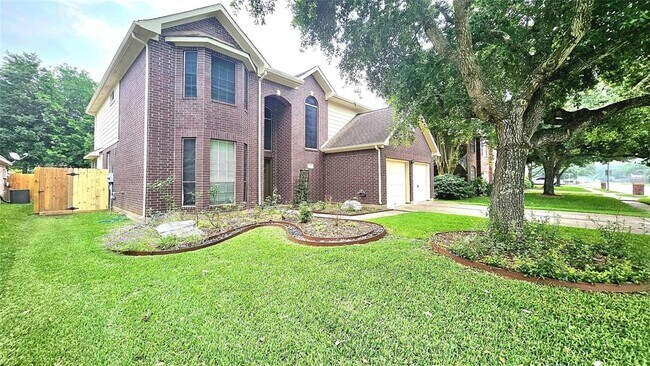 Foto del edificio - 3121 English Oaks Blvd