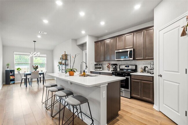 Foto del edificio - 11701 Copperstone Ave