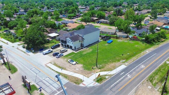 Foto del edificio - 13117 Vickery St