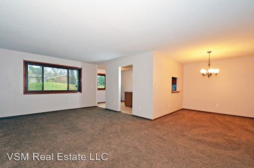 Building Photo - 500 Etna St