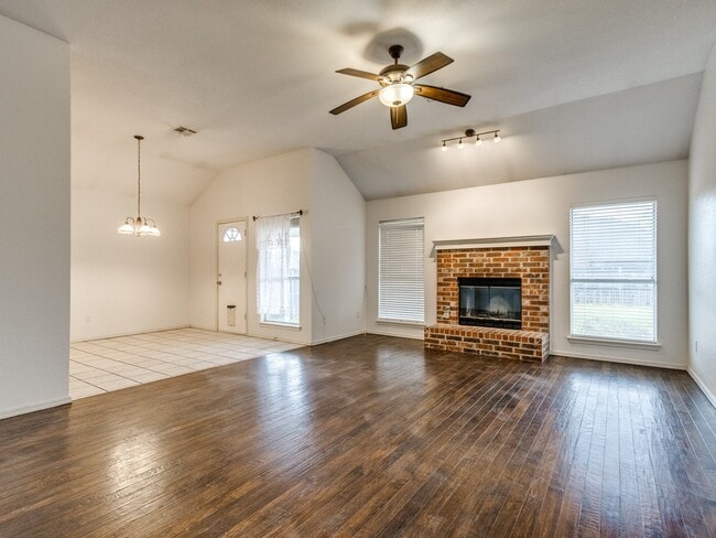 Building Photo - 1717 Foxfire Rd