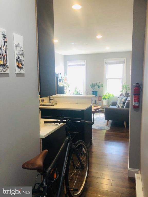 Foto del edificio - 349 Dickinson St