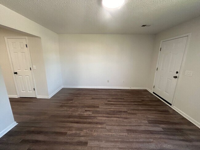 Building Photo - 507 Summit Terrace Ct