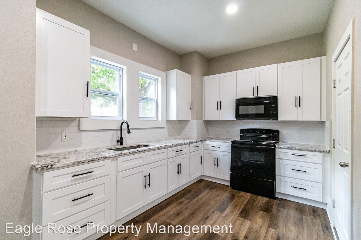 Building Photo - 3 br, 2 bath House - 1330 W Morton St