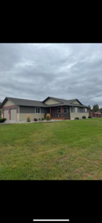 Primary Photo - Must See Stevensville House with Bitterroo...