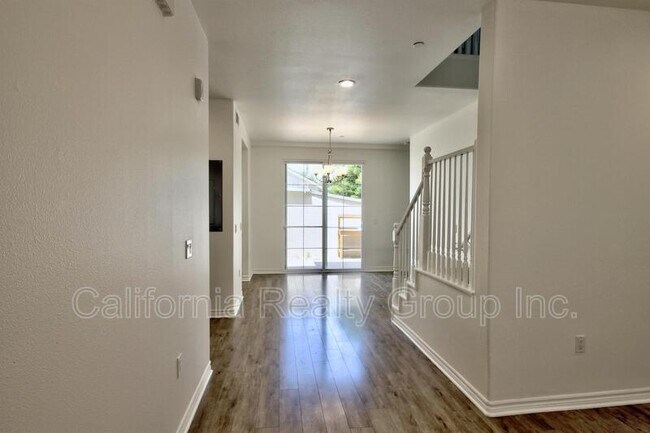 Building Photo - 111 E McLean St