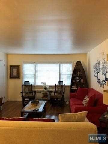 Building Photo - 514 Edison St