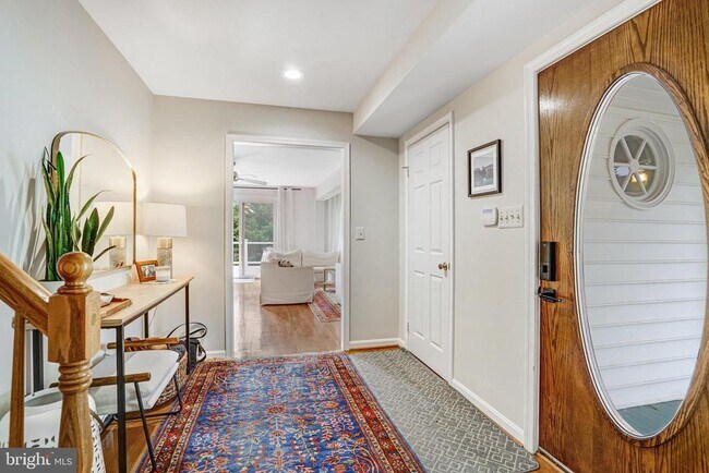 Foto del edificio - 5827 Wessex Ln