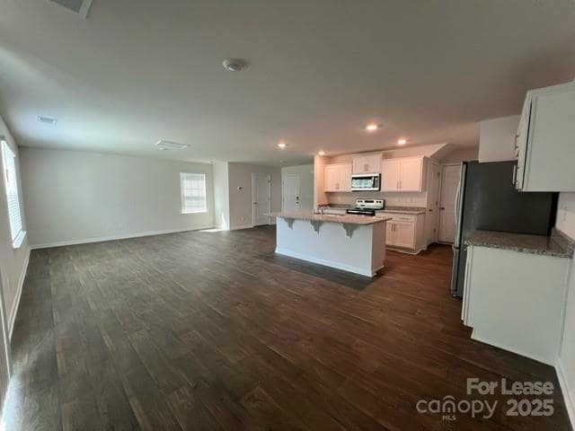 Building Photo - 2118 Allium Dr