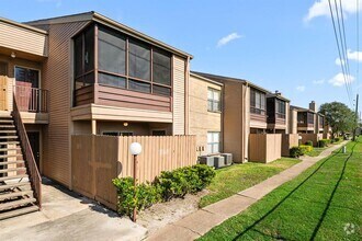 Building Photo - 10555 Turtlewood Ct