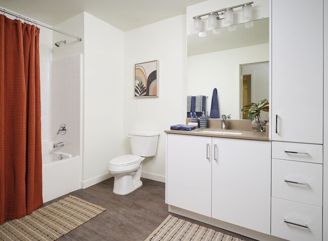 Building Photo - Amano