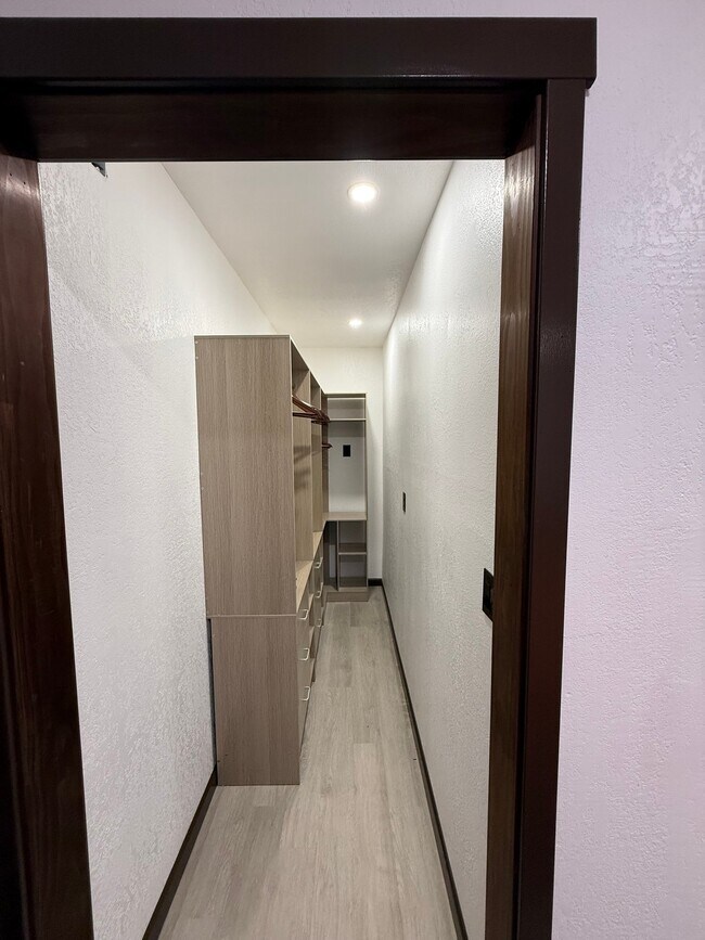 Foto del edificio - 1047 Azure Way