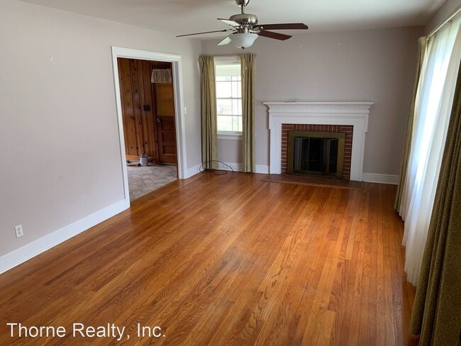 Building Photo - 3 br, 1 bath House - 1615 Hunter Hill Rd.