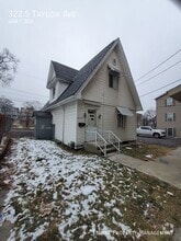 Building Photo - 322.5 Taylor Ave