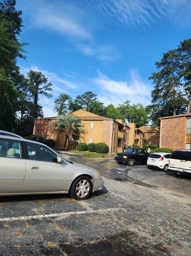 Building Photo - 207 Weddell St