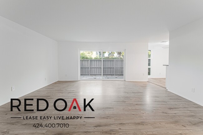 Building Photo - 4433 Colbath Ave