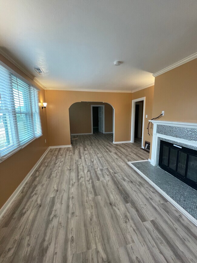 Building Photo - 508 Price Way