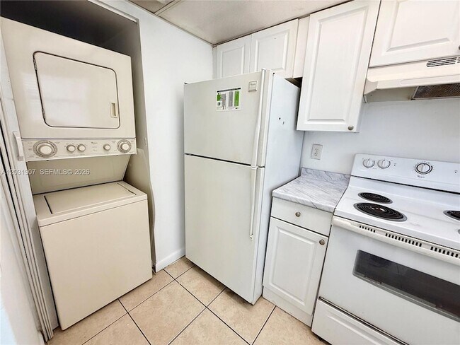 Foto del edificio - 2410 NW 52nd Ave